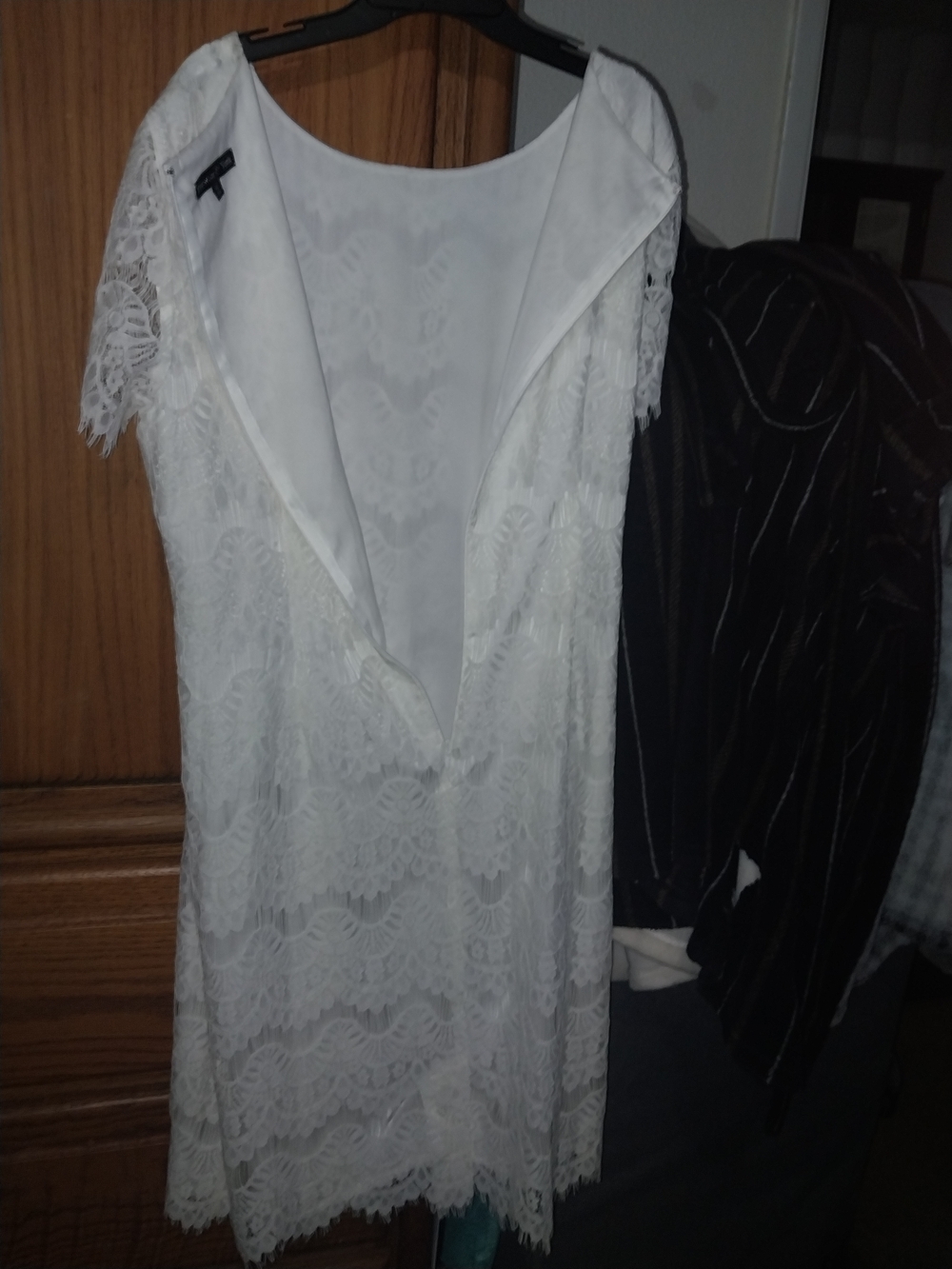Preston & York White Lace Midi Dress with Scalloped Hem - Picture 4 of 4